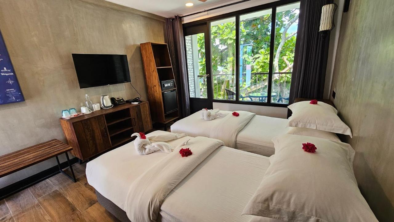Dhigurah Cottage Exterior photo